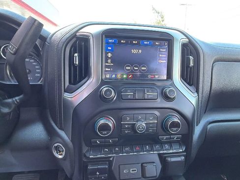 Used 2021 Chevrolet Silverado 1500 LT Trail Boss w/ Convenience Package II AWD/4WD image 24