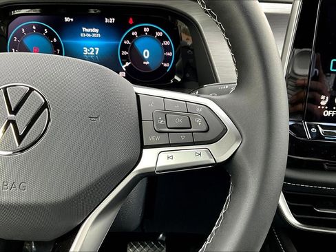 New 2025 Volkswagen Atlas Cross Sport SE image 23