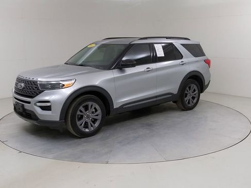 Certified 2022 Ford Explorer XLT w/ XLT Sport Appearance Package AWD/4WD image 22