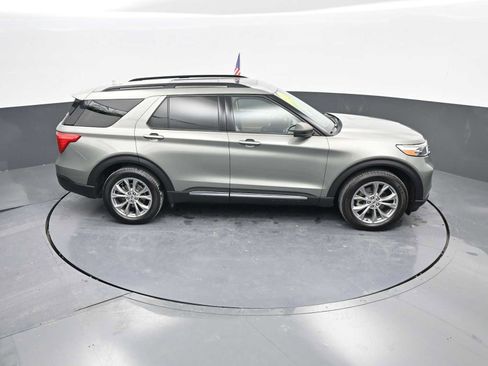 Used 2020 Ford Explorer XLT w/ Equipment Group 202A image 34