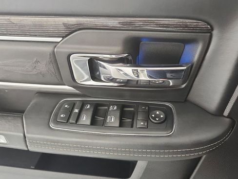 Used 2017 RAM 1500 Limited image 29