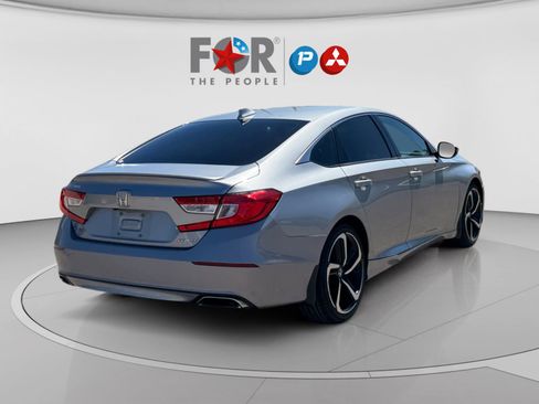 Used 2018 Honda Accord Sport image 5