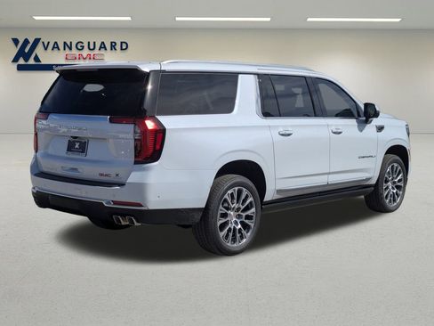 New 2026 GMC Yukon XL Denali w/ Sun & Power Step Package AWD/4WD image 8