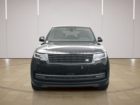 Used 2025 Land Rover Range Rover SE AWD/4WD image 23