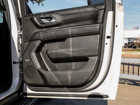 Used 2022 GMC Yukon XL SLT image 49