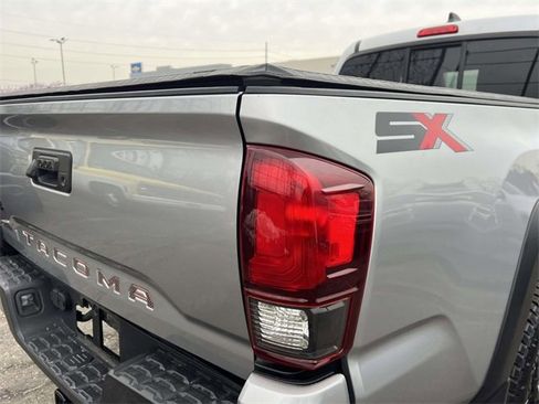 Used 2020 Toyota Tacoma SR image 9