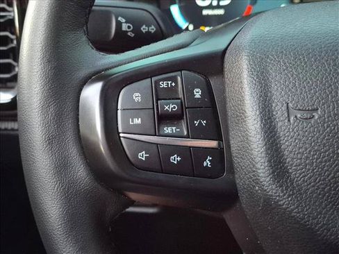 Used 2025 Ford Ranger Lariat w/ FX4 Off-Road Package AWD/4WD image 4