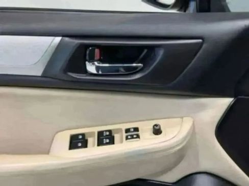 Used 2016 Subaru Legacy 2.5i Premium image 11