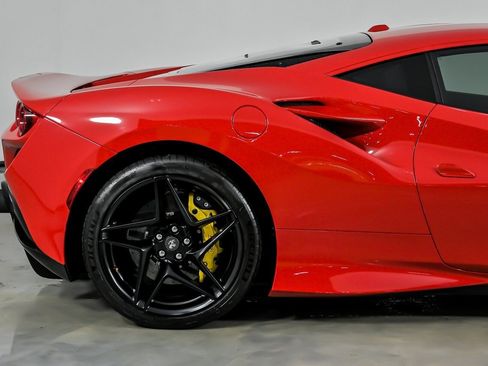 Used 2022 Ferrari F8 Tributo RWD image 13