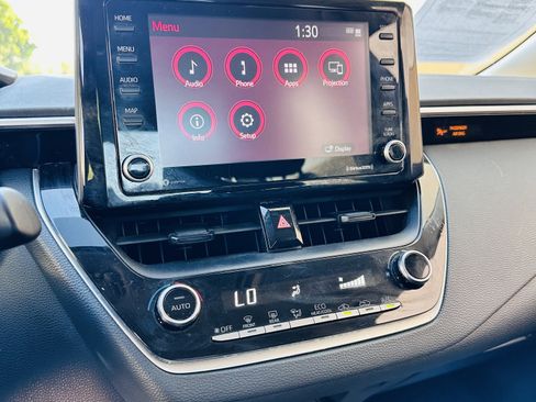 Used 2022 Toyota Corolla LE image 22