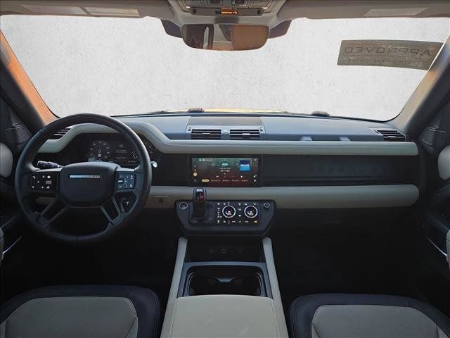 Certified 2024 Land Rover Defender 110 X-Dynamic SE AWD/4WD image 19