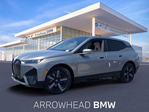 Used 2025 BMW iX xDrive50 AWD/4WD image 1