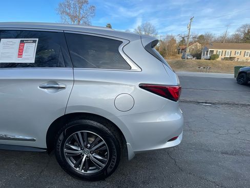 Used 2018 INFINITI QX60 AWD w/ Premium Plus Package image 5