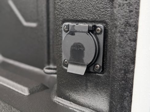 Used 2025 GMC Sierra 2500 AT4 w/ AT4 Premium Plus Package image 49