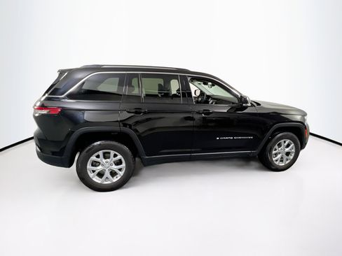 Used 2023 Jeep Grand Cherokee Limited AWD/4WD image 4