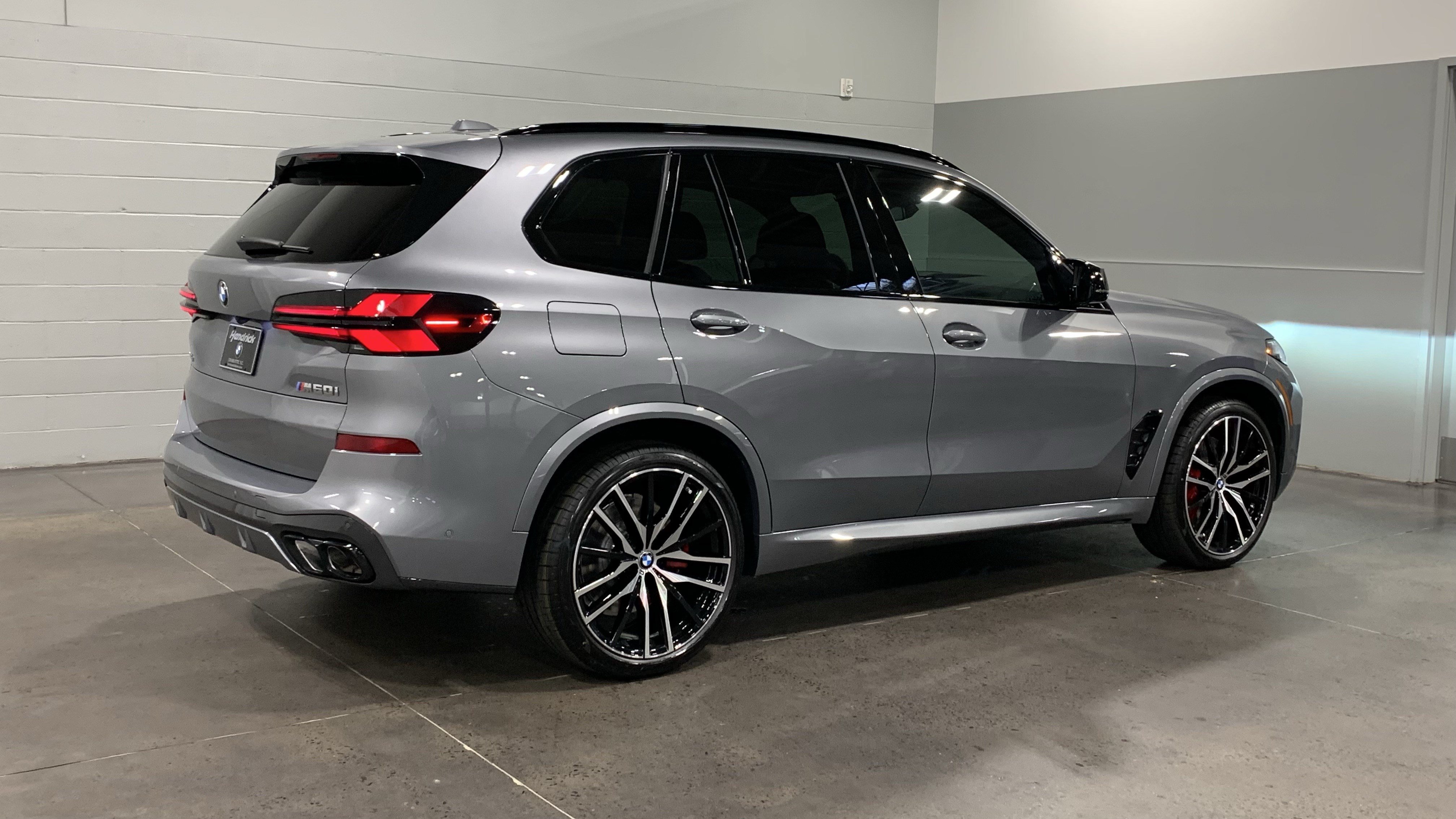 Used 2026 BMW X5 M60i w/ Climate Comfort Package AWD/4WD image 8