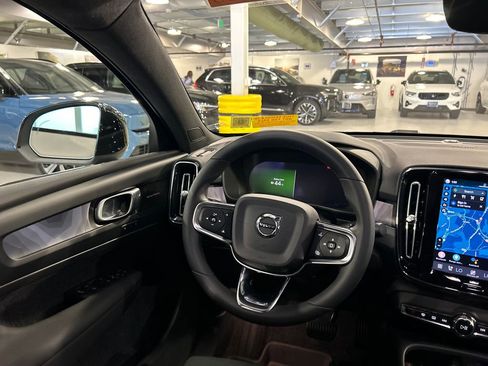 Certified 2023 Volvo C40 P8 Recharge Ultimate AWD/4WD image 25