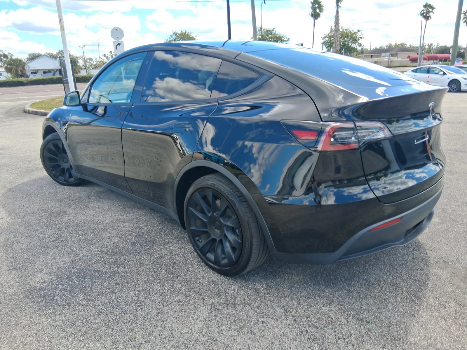 Used 2020 Tesla Model Y Long Range AWD/4WD image 3