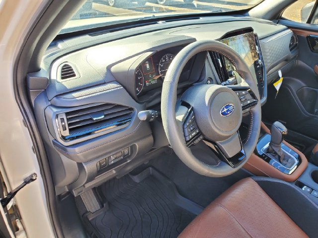 Used 2025 Subaru Forester Touring AWD/4WD image 21