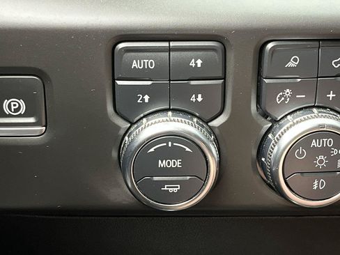 Certified 2025 GMC Sierra 2500 AT4 w/ AT4 Premium Plus Package AWD/4WD image 19