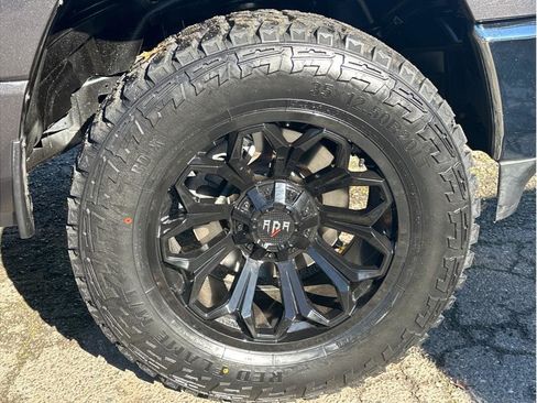 Used 2019 RAM 1500 Big Horn image 10