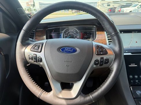 Used 2016 Ford Taurus Limited w/ Equipment Group 301A FWD image 27