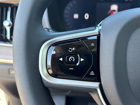 New 2026 Volvo XC90 B6 Plus w/ Protection Package Premier image 30