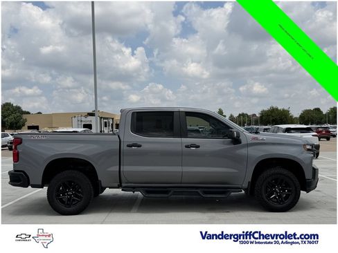 Used 2021 Chevrolet Silverado 1500 LT Trail Boss w/ Convenience Package II AWD/4WD image 3