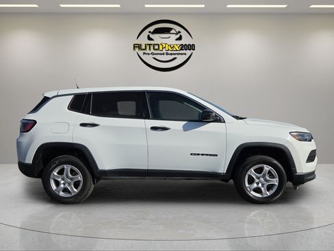 Used 2022 Jeep Compass Sport AWD/4WD image 8