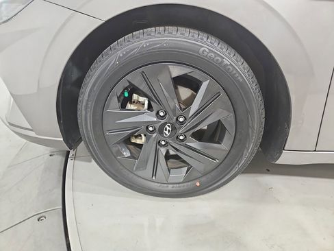 Used 2023 Hyundai Elantra SEL w/ Cargo Package FWD image 26