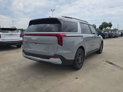 New 2026 Kia Carnival EX FWD image 8