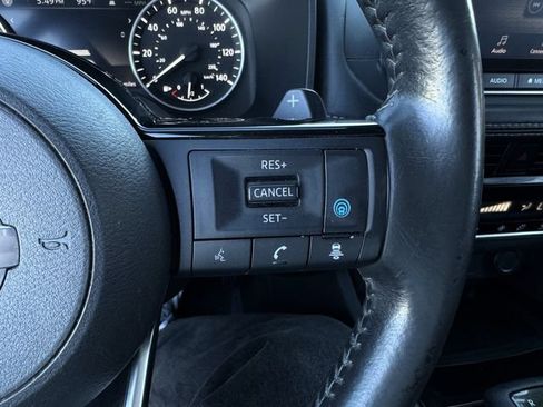 Used 2021 Nissan Rogue SV w/ Premium Package FWD image 28