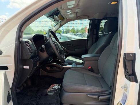 Used 2024 Nissan Frontier S w/ Technology Package AWD/4WD image 14