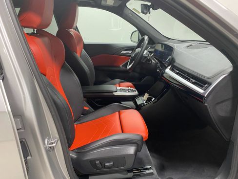 Used 2025 BMW X1 xDrive28i w/ Technology Package image 16