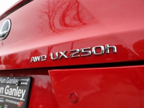 Used 2024 Lexus UX 250h F Sport image 36