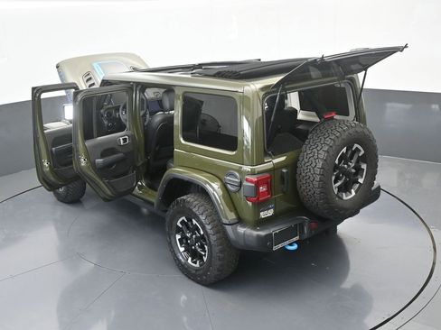 Used 2024 Jeep Wrangler Unlimited Rubicon 4xe image 76
