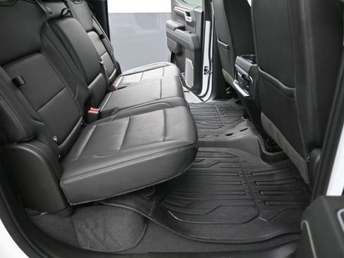 Used 2024 GMC Sierra 1500 Denali w/ Technology Package AWD/4WD image 19