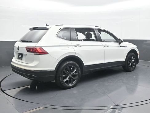 Used 2022 Volkswagen Tiguan SE image 6