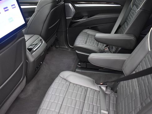 Certified 2026 Cadillac Escalade Platinum Sport w/ LPO, ONYX Package image 27