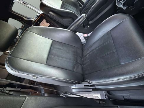 Used 2018 Dodge Grand Caravan SXT w/ Blacktop Package image 11