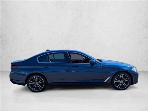 Used 2023 BMW 540i w/ Convenience Package image 4