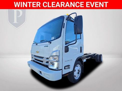 New 2025 Chevrolet Low Cab Forward image 12