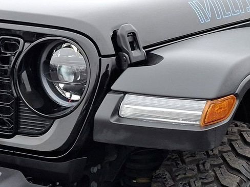 Certified 2025 Jeep Wrangler Willys 4xe image 12