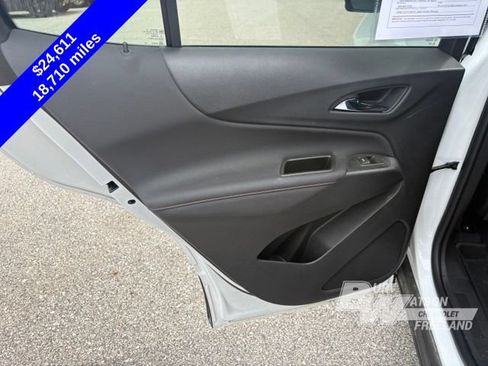 Used 2024 Chevrolet Equinox RS FWD image 25