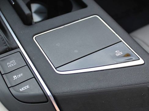 Used 2016 Cadillac CT6 Luxury image 36