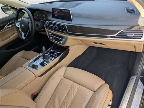 Used 2022 BMW 740i 740i image 23