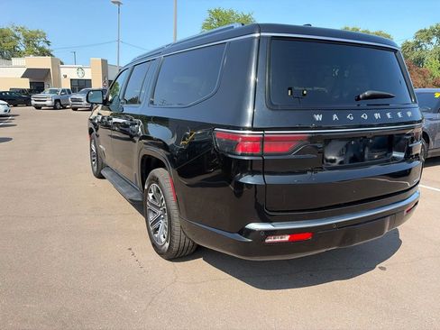 Certified 2024 Jeep Wagoneer L Series II w/ Flexible Seating Group AWD/4WD image 7
