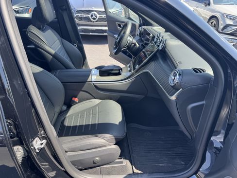 Used 2026 Mercedes-Benz GLC 350e 4MATIC image 35