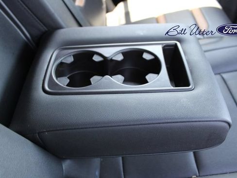 Used 2022 GMC Yukon AT4 AWD/4WD image 14