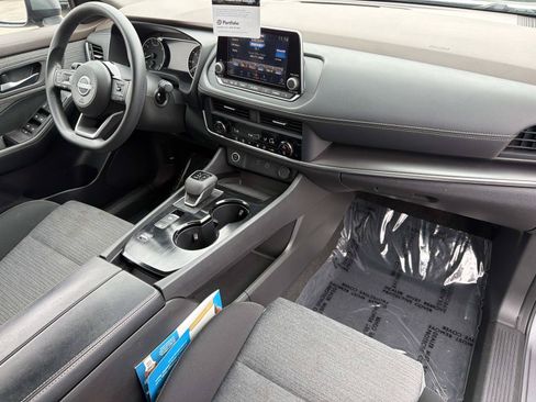 Used 2023 Nissan Rogue SV FWD image 22